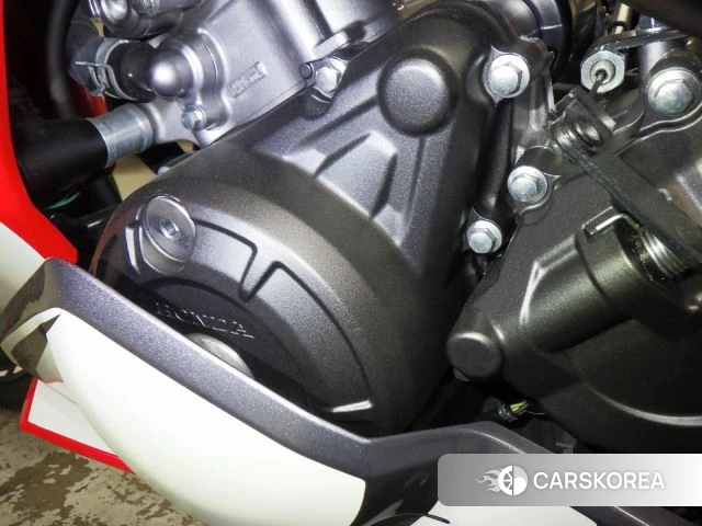 Проданный Honda CBR250RR id 3947018 из Японии, фото 2