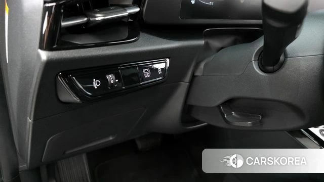 Kia Di Ol Nu Niro 2022 Серебристо-серый из Кореи, фото 5