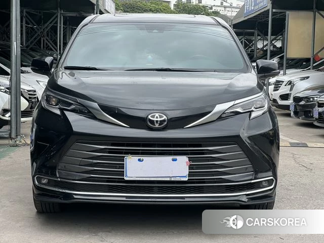 Toyota Saina 2024 Черный из Китая, фото 5