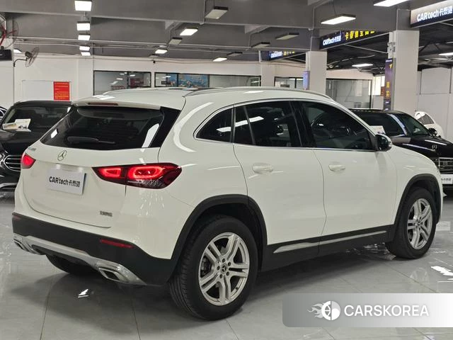 Mercedes-Benz GLA 2023 Белый из Китая, фото 5