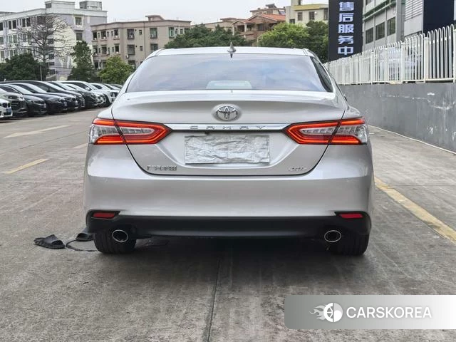 Toyota Camry 2023 Шампань из Китая, фото 5