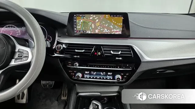 BMW 5 Series (G30) 2019 Черный из Кореи, фото 5