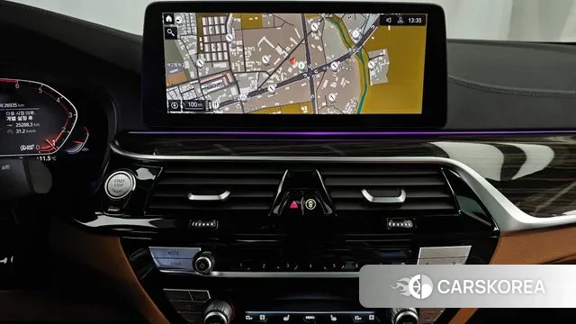 BMW 5 Series (G30) 2021 Белый из Кореи, фото 5