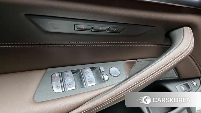 BMW 5 Series (G30) 2022 Серый из Кореи, фото 5