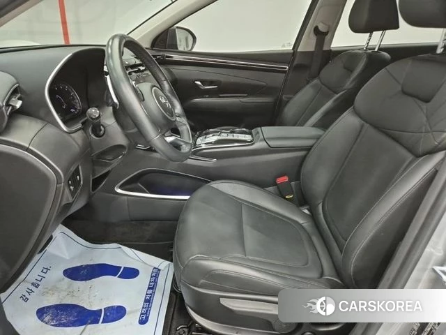 Hyundai Tucson (NX4) 2021 Серебристо-серый из Кореи, фото 5