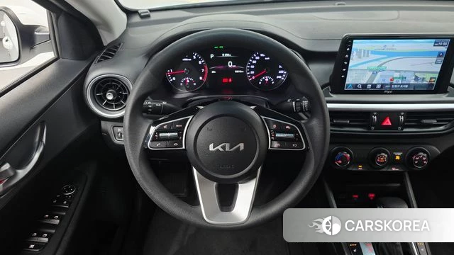 Kia The New K3 2nd generation 2023 Белый из Кореи, фото 5