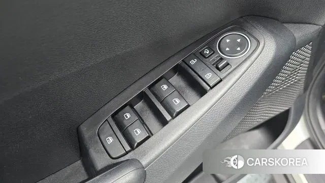 Kia Seltos 2022 Белый из Кореи, фото 5