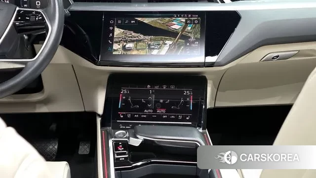 Audi e-Tron 2020 Синий из Кореи, фото 5