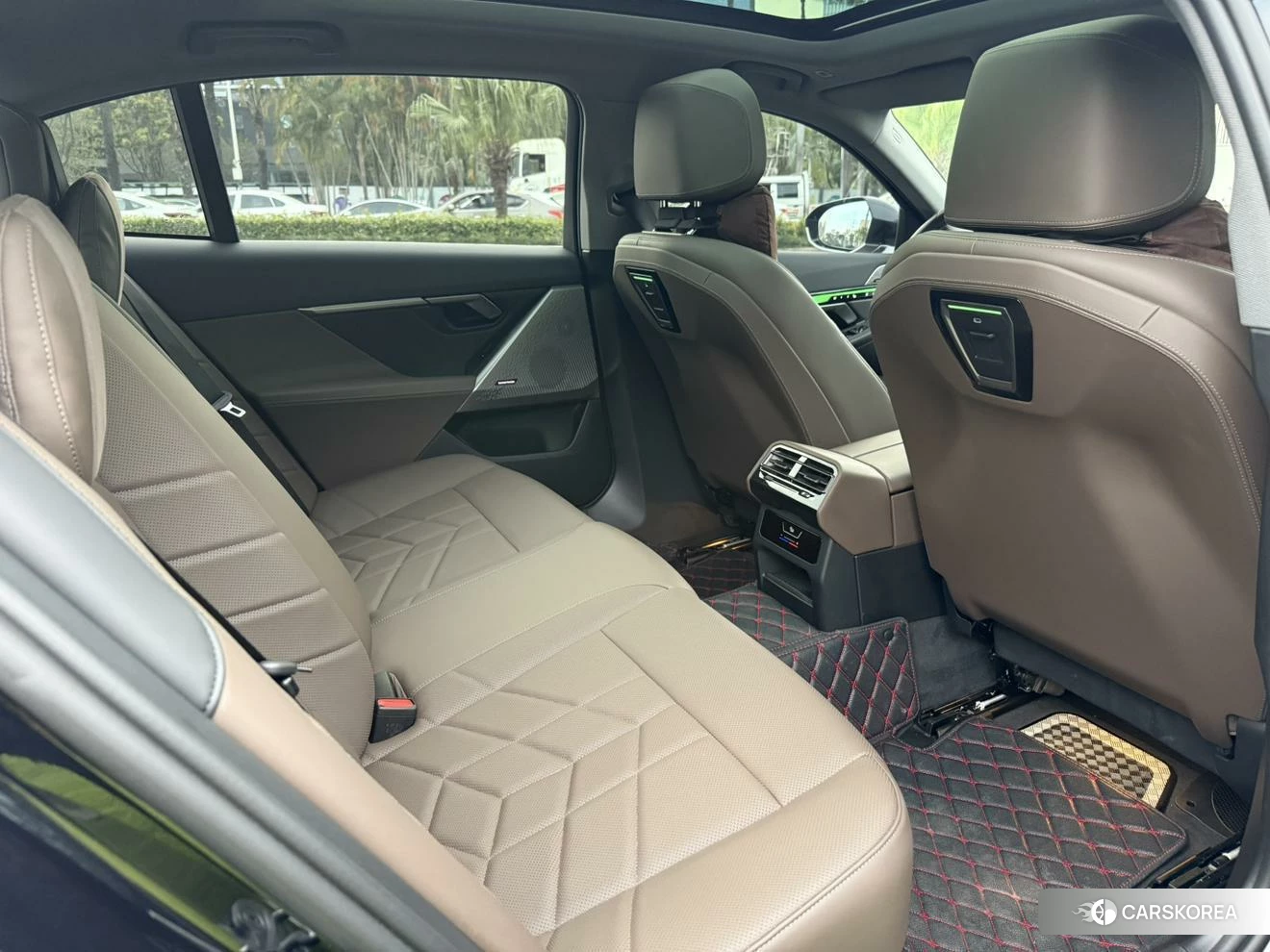 BMW 5 series 2024 Черный из Китая, фото 5