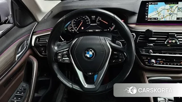 BMW 5 Series (G30) 2018 Серый из Кореи, фото 5
