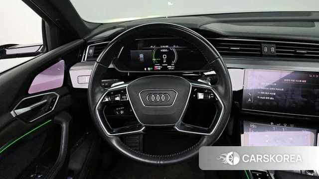 Audi e-Tron 2020 Серый из Кореи, фото 5