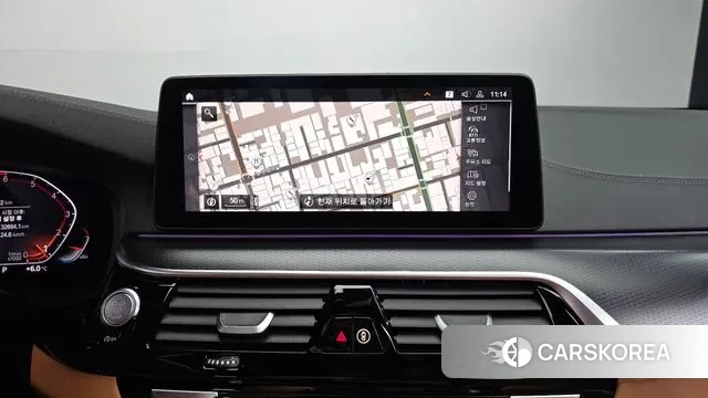 BMW 5 Series (G30) 2023 Черный из Кореи, фото 5