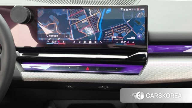 BMW 5 Series (G60) 2025 Светло-серебряный цвет из Кореи, фото 5