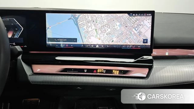 BMW 5 Series (G60) 2025 Черный из Кореи, фото 5