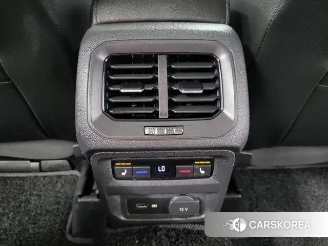 Volkswagen Tiguan second Generation 2018 Белый из Кореи, фото 5