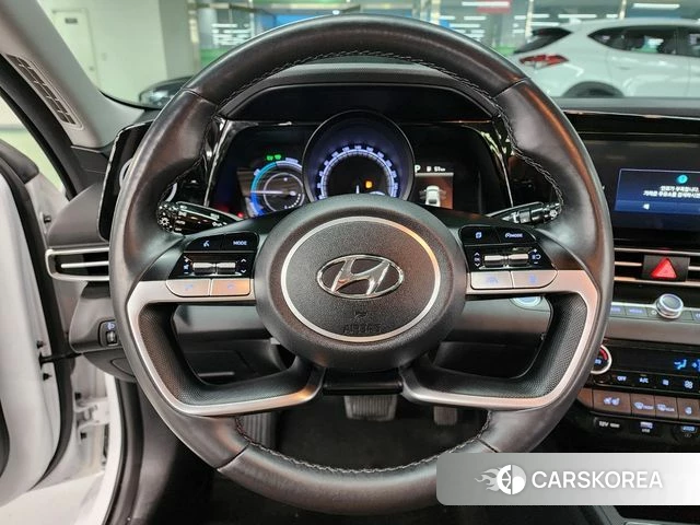 Hyundai Avante Hybrid (CN7) 2022 Белый из Кореи, фото 5