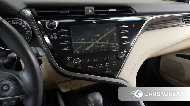 Toyota Camry (XV70) 2018 Белый из Кореи, фото 5