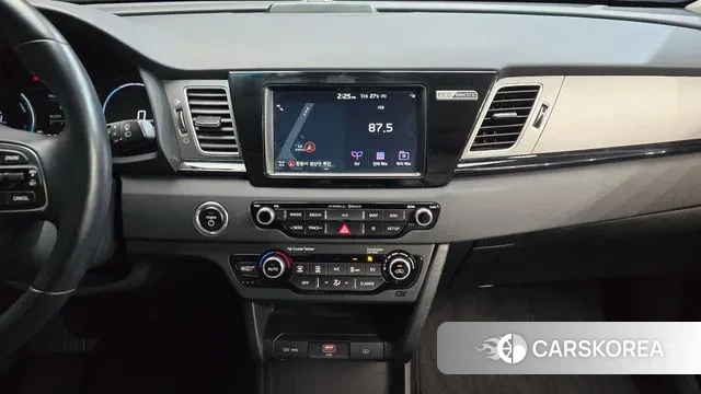 Kia Niro EV 2021 Серебристо-серый из Кореи, фото 5