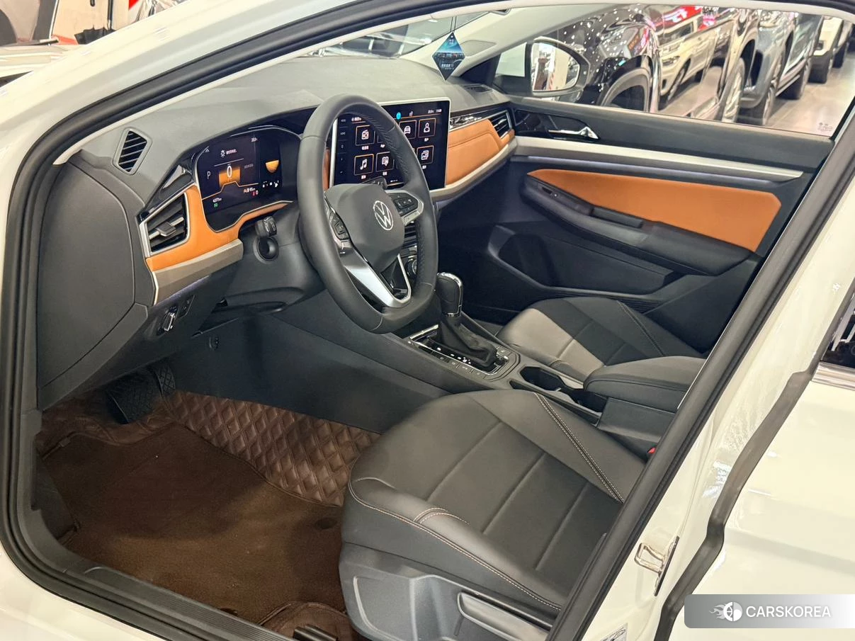 Volkswagen Bora 2024 Белый из Китая, фото 5