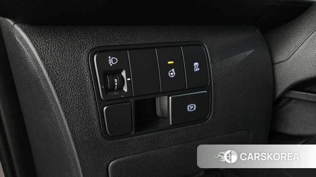 Hyundai Staria 2023 Белый из Кореи, фото 5