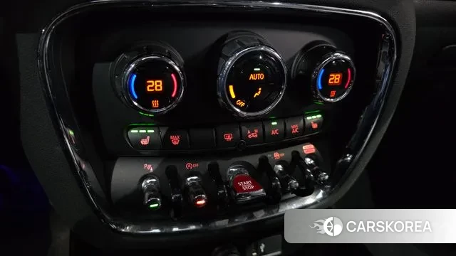 Mini Cooper Clubman 2023 Серебряный из Кореи, фото 5