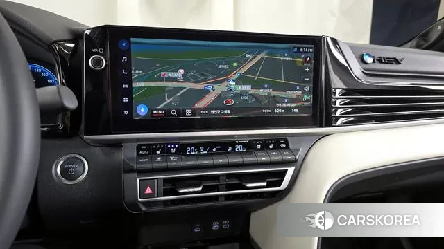 Toyota Camry (XV80) 2024 Серый из Кореи, фото 5