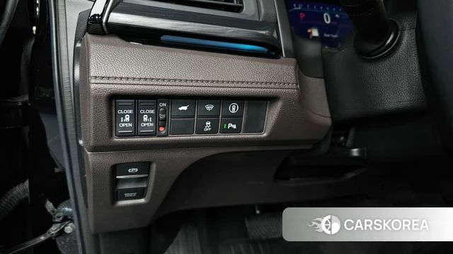 Honda Odyssey 2023 Черный из Кореи, фото 5