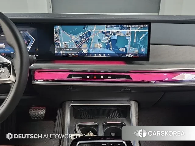 BMW 7 Series (G70) 2023 Белый из Кореи, фото 5