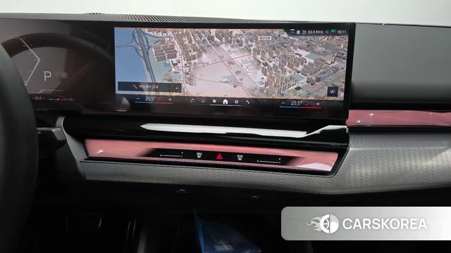 BMW 5 Series (G60) 2026 Черный из Кореи, фото 5