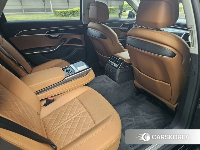 Audi A8 2023 Черный из Китая, фото 5