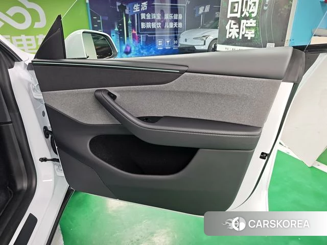 Tesla Model Y 2025 Белый из Китая, фото 5