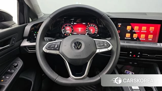 Volkswagen Golf 8th Generation 2022 Черный из Кореи, фото 5