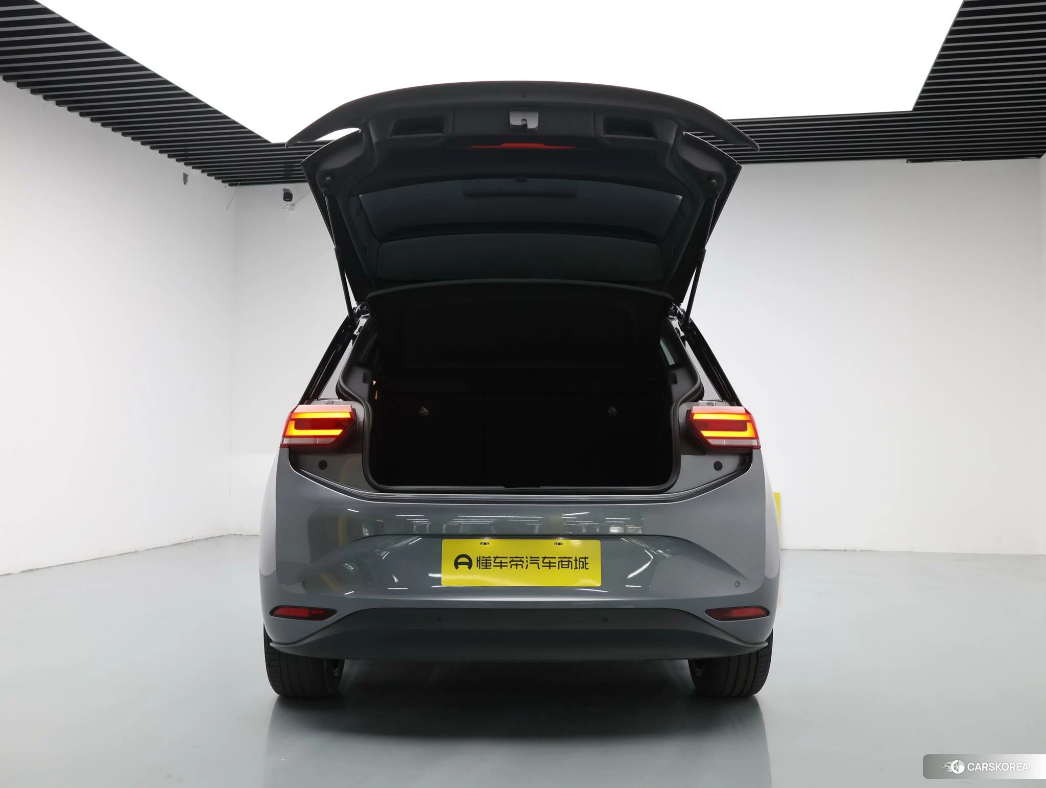 Volkswagen ID.3 2021 Темно-серый из Китая, фото 5