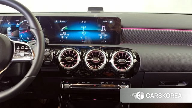 Mercedes-Benz A-Class W177 2022 Белый из Кореи, фото 5