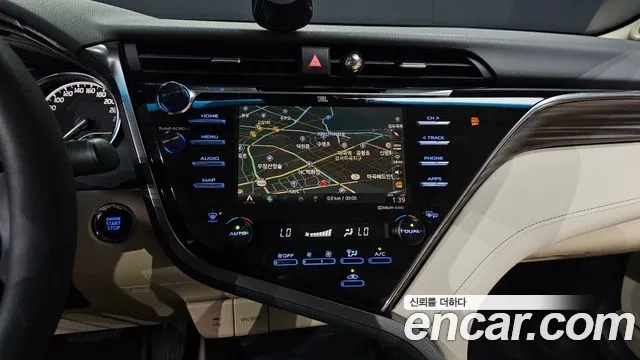 Toyota Camry (XV70) 2018 Белый из Кореи, фото 5