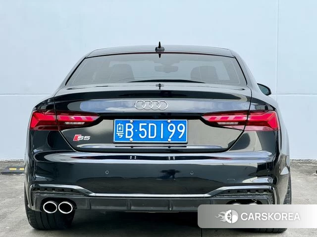 Audi S5 2023 Черный из Китая, фото 5