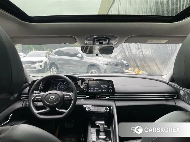 Hyundai Elantra 2023 Белый из Китая, фото 5