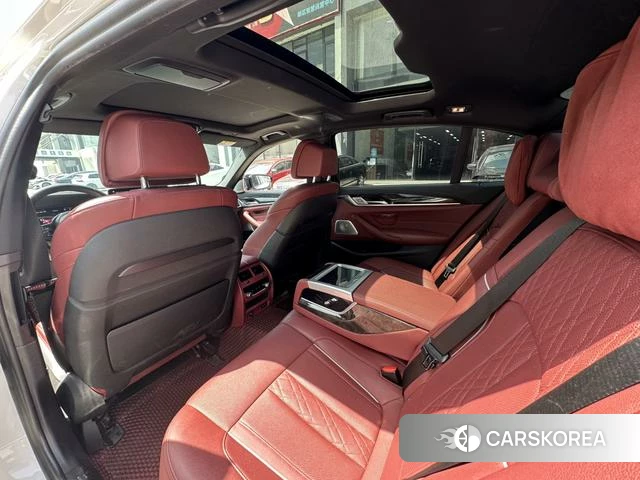 BMW 5 series 2021 Белый из Китая, фото 5