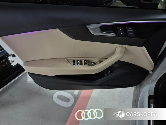 Audi A4 (B9) 2023 Белый из Кореи, фото 5