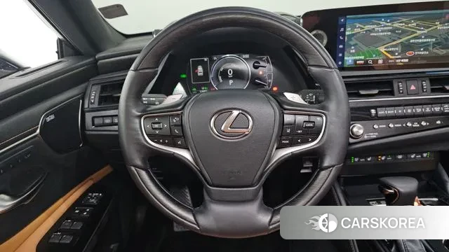 Lexus ES300h 7th generation 2024 Серебристо-серый из Кореи, фото 5