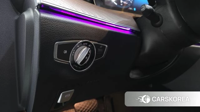 Mercedes-Benz E-Class W213 2021 Белый из Кореи, фото 5