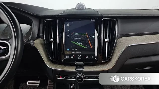 Volvo XC60 second Generation 2020 Серебристо-серый из Кореи, фото 5