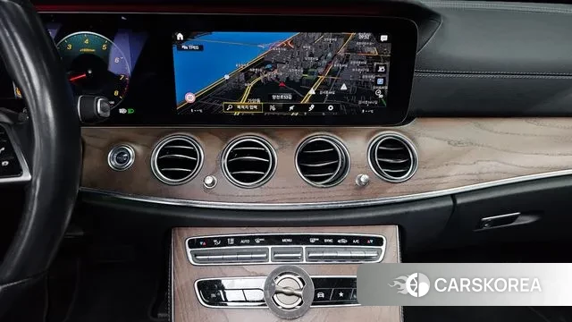 Mercedes-Benz E-Class W213 2020 Белый из Кореи, фото 5