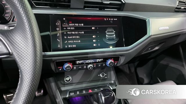 Audi Q3 (F3) 2023 Черный из Кореи, фото 5