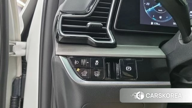 Kia Sportage 5th Generation Hybrid 2023 Белый из Кореи, фото 5