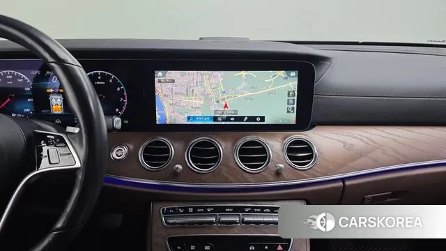 Mercedes-Benz E-Class W213 2021 Серый из Кореи, фото 5