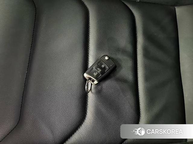 Volkswagen Tiguan L 2019 Белый из Китая, фото 5