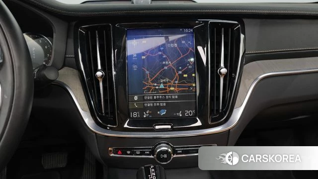 Volvo S60 3rd generation 2020 Белый из Кореи, фото 5