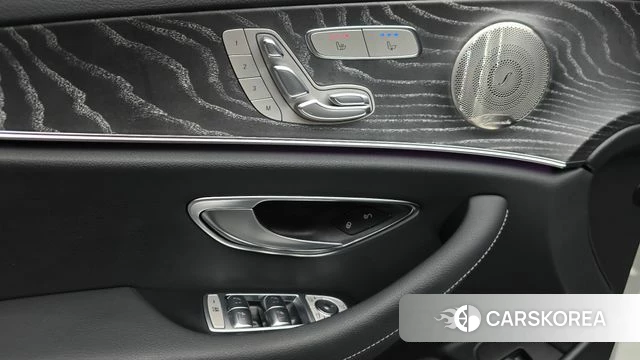 Mercedes-Benz E-Class W213 2022 Белый из Кореи, фото 5