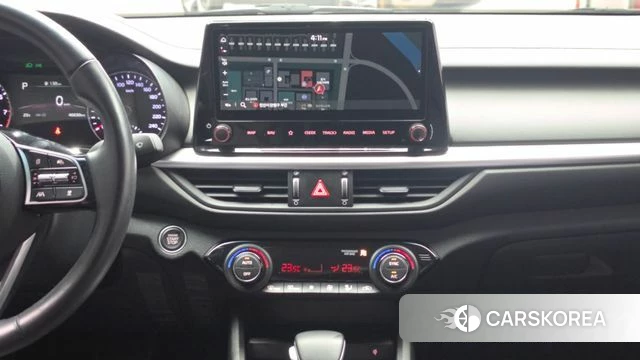 Kia The New K3 2nd generation 2022 Белый из Кореи, фото 5